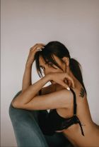 Анюта, 8 929 540-99-73 Женя, 25 лет — эротический массаж пениса